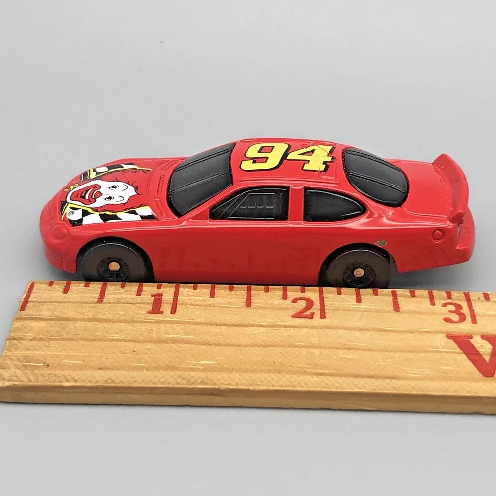 Hot Wheels 1998 McDonald's Taurus Race Car #94 w/ Sticker Sheet Red Diecast 1/64